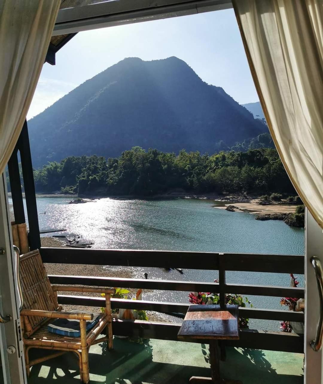 Ning Ning Guesthouse Muang Ngoi Luaran gambar