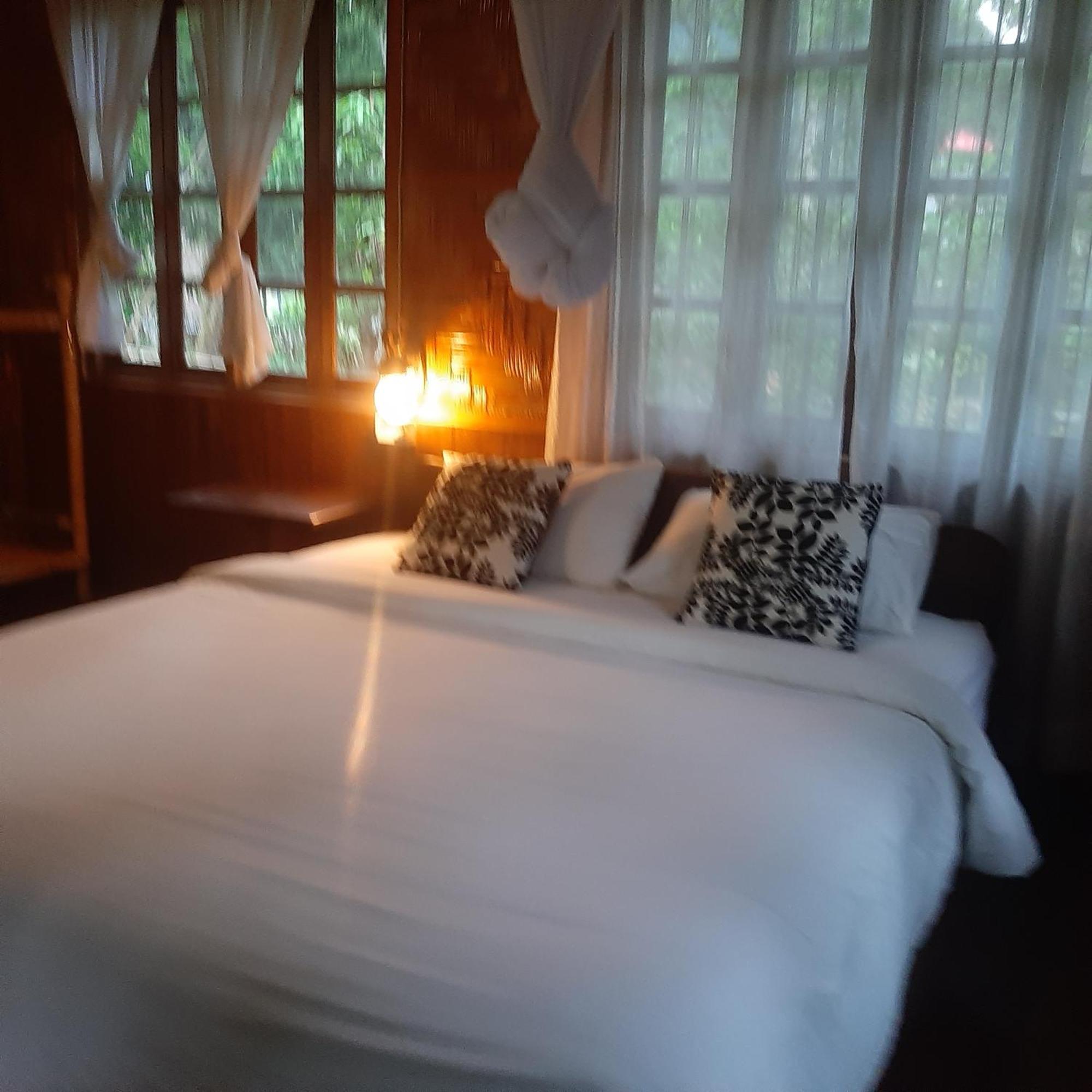 Ning Ning Guesthouse Muang Ngoi Bilik gambar